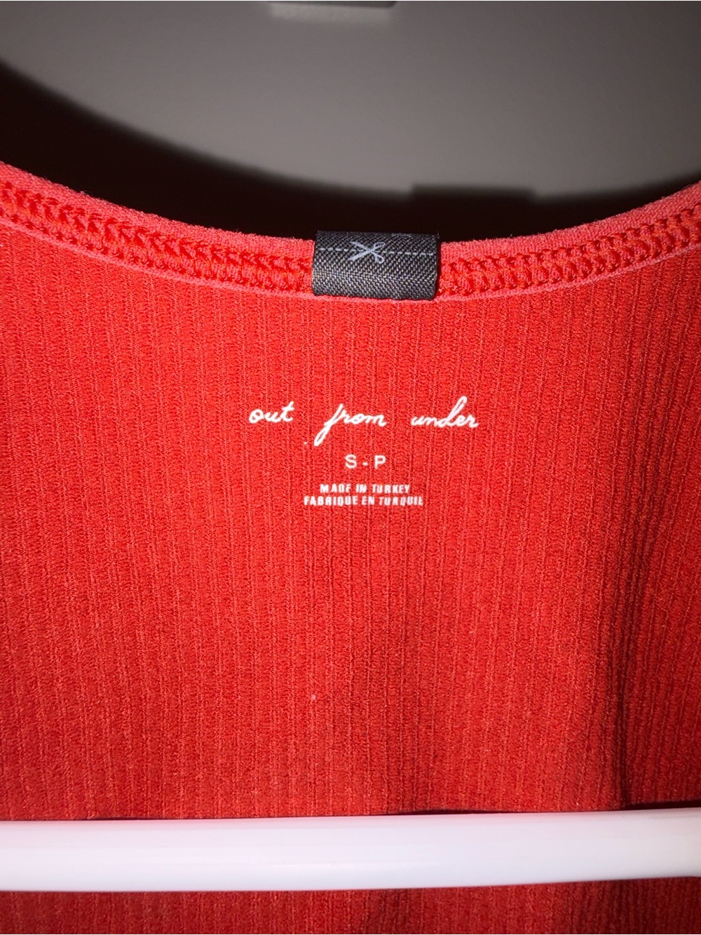 Urban Outfitters Red Ribbed Deep V Crop Tank - Picture 3 of 3
